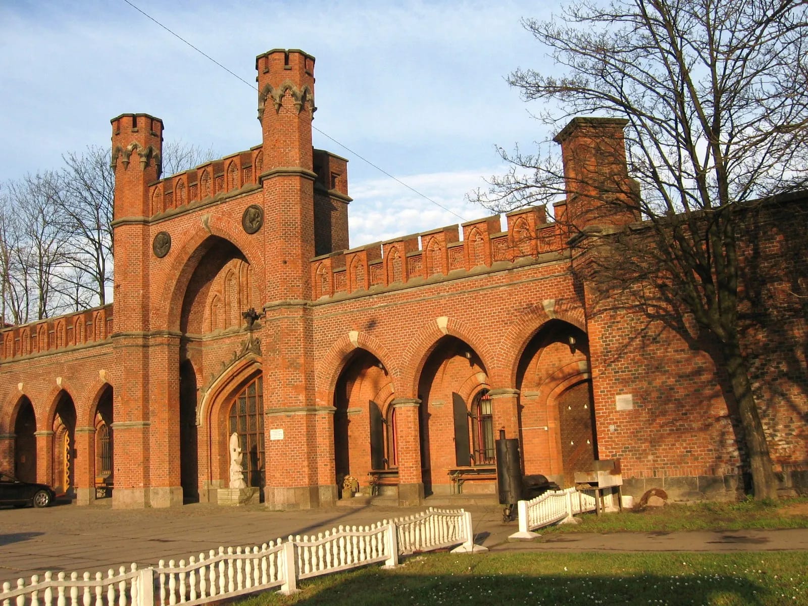 Tracing the Past: A Guide to the Historic City Gates kaliningrad rossgarten gate