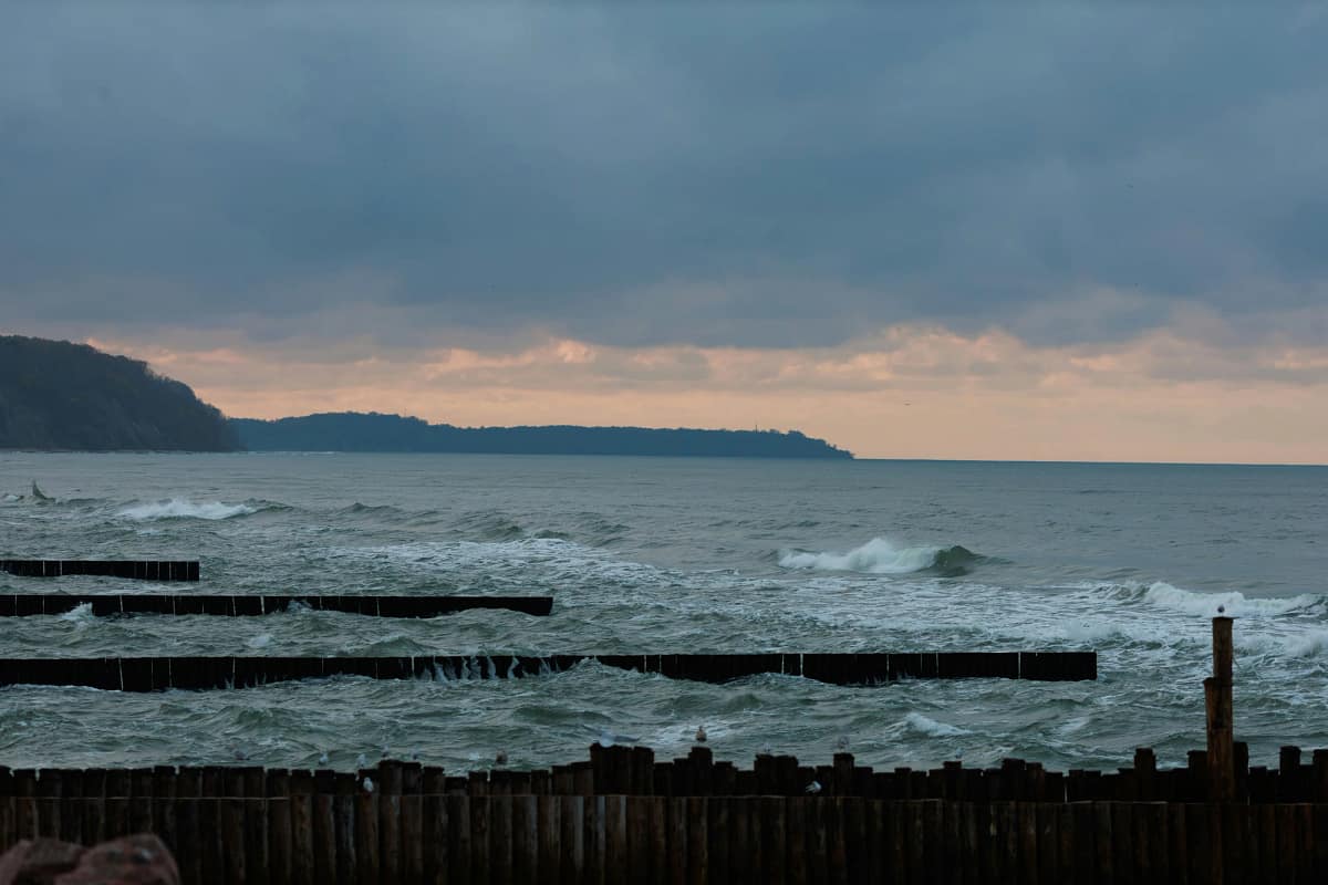 Yantarny: Where the World’s Amber Meets the Sea yantarny